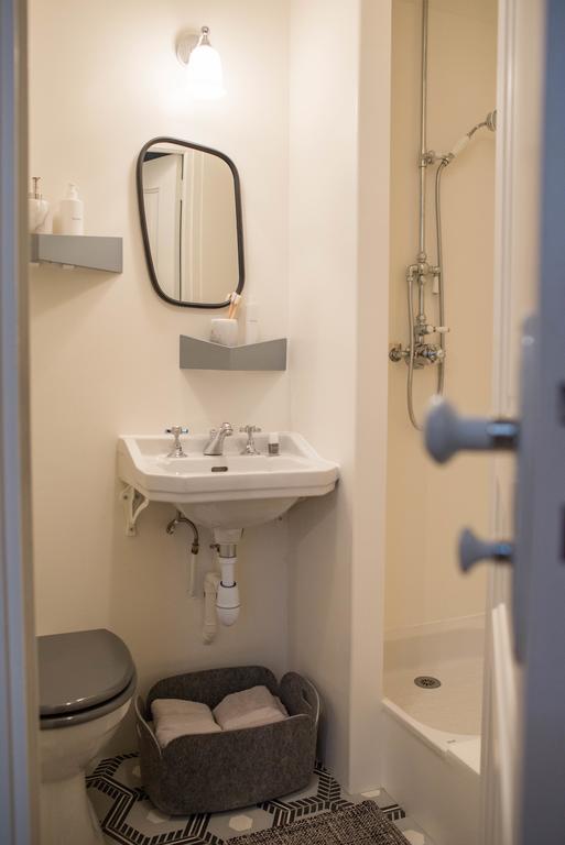 Marnie Et Mister H Bed & Breakfast Rennes Ngoại thất bức ảnh