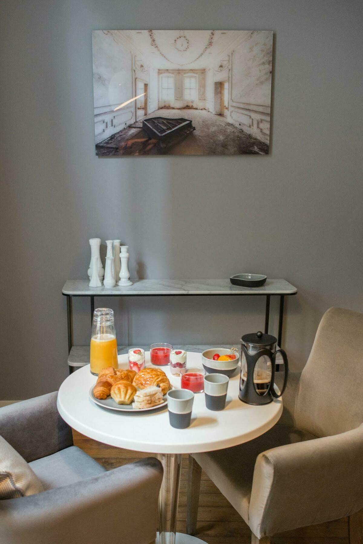 Marnie Et Mister H Bed & Breakfast Rennes Ngoại thất bức ảnh