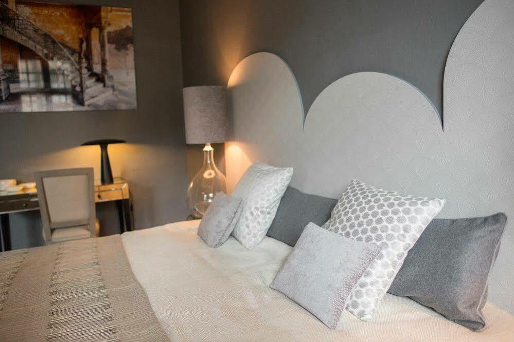 Marnie Et Mister H Bed & Breakfast Rennes Ngoại thất bức ảnh